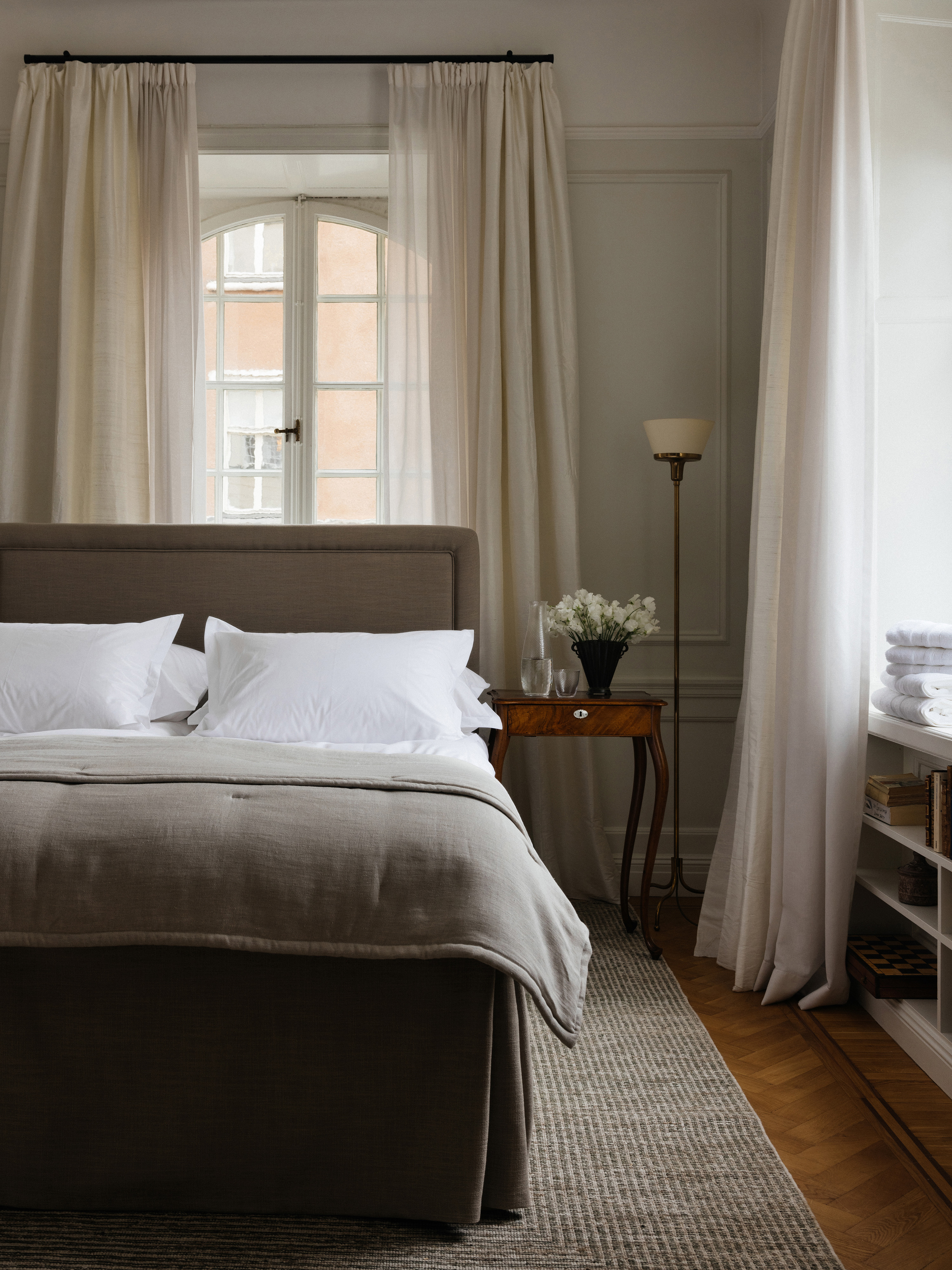 Mille Notti Siena Hotel Bedspread Beige Linen